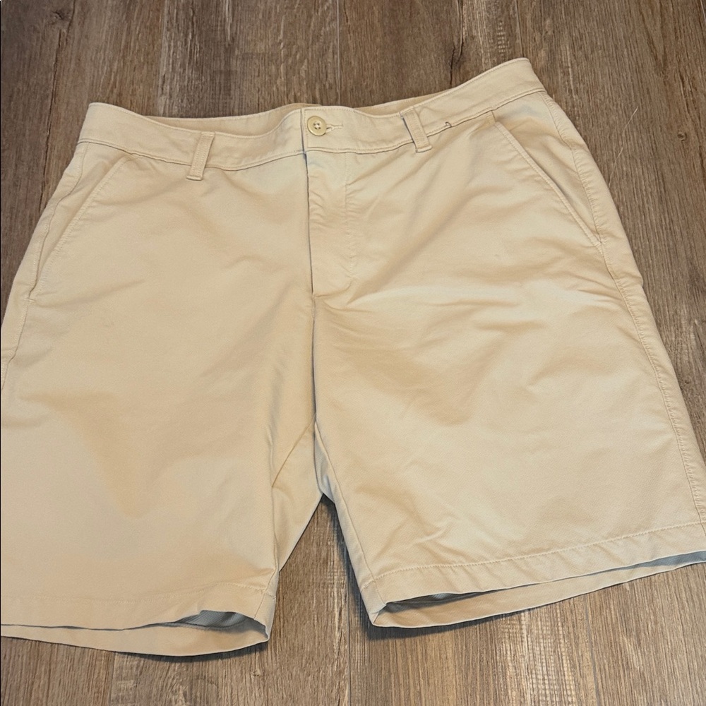 Under Armour Men's Light Khaki Flat-Front Performance Shorts